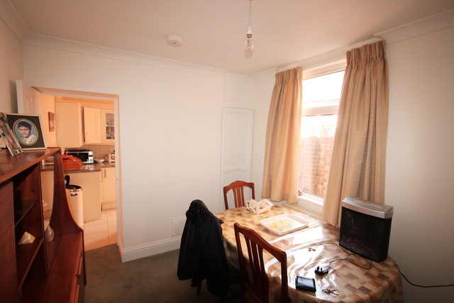 Image of 3 bedroom Terraced house for sale in Hartington Street Bedford MK41 at Beds  Bedford, MK41 7RL