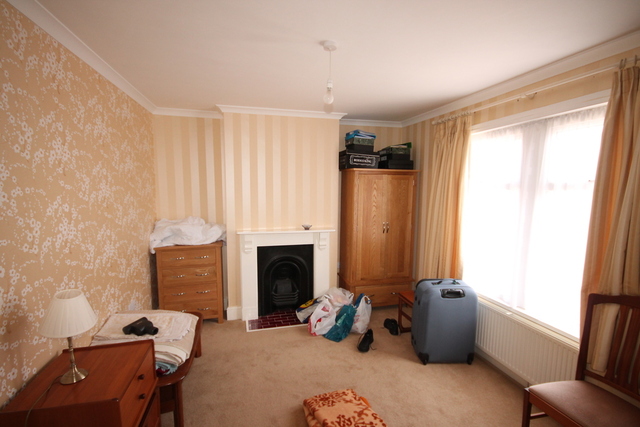  Image of 3 bedroom Terraced house for sale in Hartington Street Bedford MK41 at Beds  Bedford, MK41 7RL