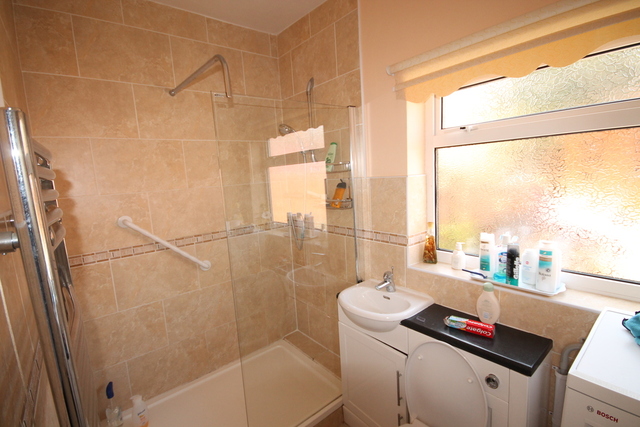  Image of 3 bedroom Terraced house for sale in Hartington Street Bedford MK41 at Beds  Bedford, MK41 7RL