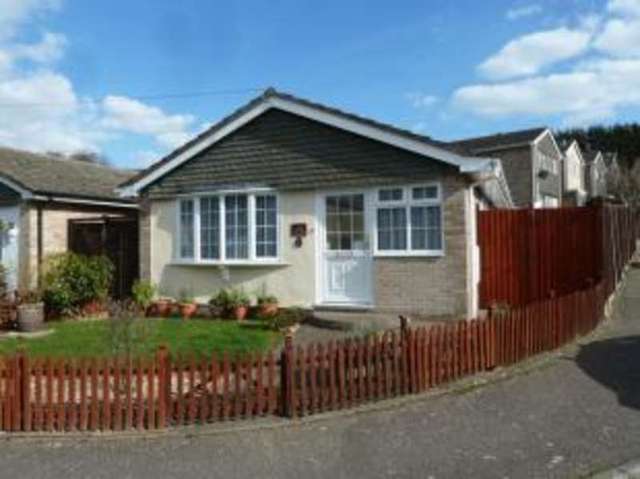  Image of 2 bedroom Bungalow for sale in Sweden Close Harwich CO12 at Harwich Essex Upper Dovercourt, CO12 4JU
