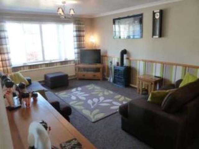  Image of 2 bedroom Bungalow for sale in Sweden Close Harwich CO12 at Harwich Essex Upper Dovercourt, CO12 4JU