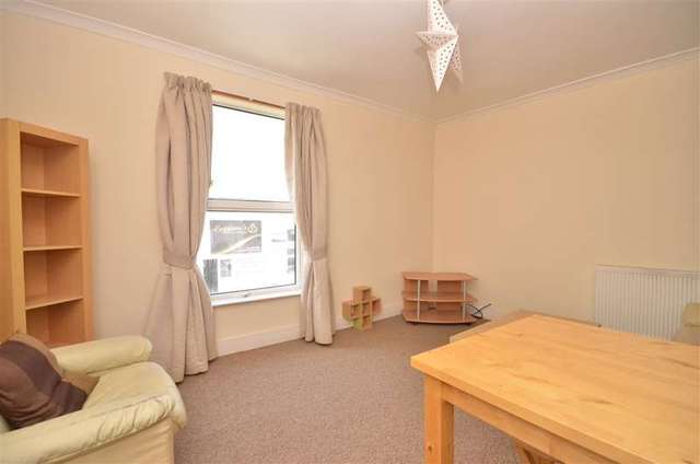  Image of 1 bedroom Flat for sale in Haslemere Road Southsea PO4 at Southsea Hampshire Southsea, PO4 9AW