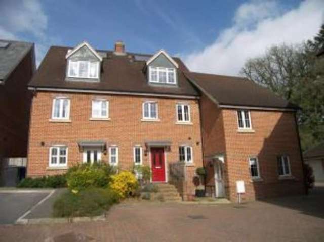  Image of 3 bedroom Town House for sale in St. Andrews Close Haslemere GU27 at Haslemere Surrey Haslemere, GU27 2FE