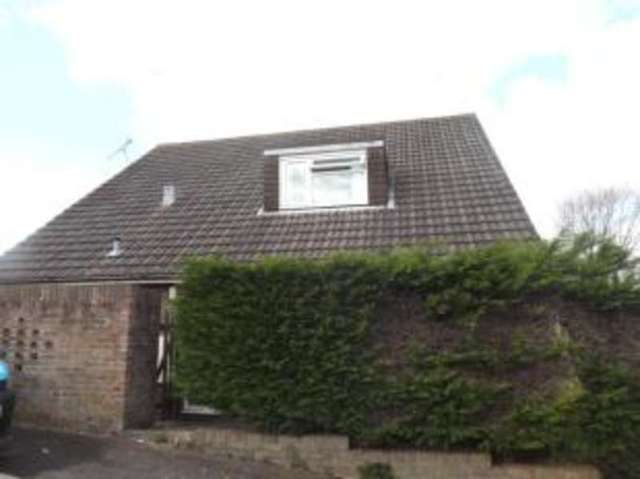  Image of 3 bedroom Bungalow for sale in Hawthorn Close Pucklechurch Bristol BS16 at Pucklechurch Bristol Pucklechurch, BS16 9TA