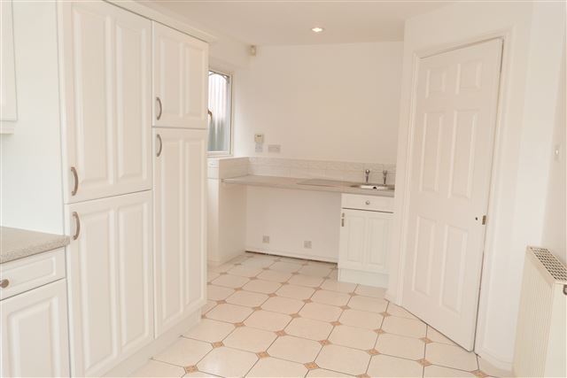  Image of 4 bedroom Detached house for sale in Hawthorn Grove Biddulph Stoke-on-Trent ST8 at Hawthorn Grove  Knypersley, ST8 6UJ