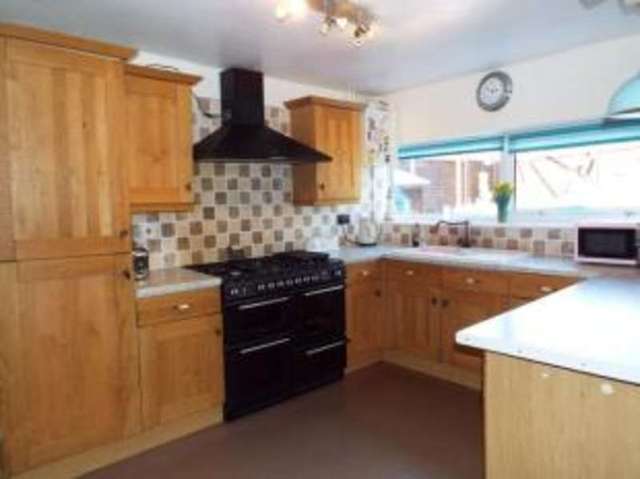  Image of 4 bedroom Detached house for sale in Selsey Close Hayling Island PO11 at Hayling Island Hampshire Eastoke, PO11 9SX