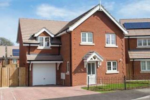  Image of 4 bedroom Detached house for sale in Garland Way Totton Southampton SO40 at Garland Way Totton Southampton, SO40 8XU