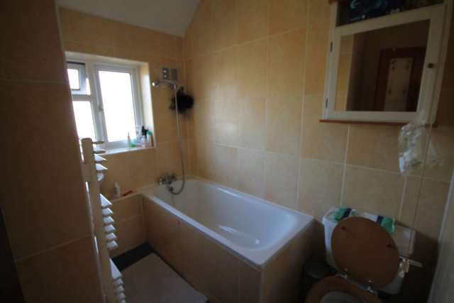  Image of 2 bedroom Detached house to rent in Hazel Road Erith DA8 at Hazel Road  Erith, DA8 2LS