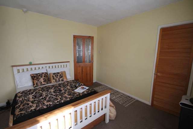  Image of 2 bedroom Detached house to rent in Hazel Road Erith DA8 at Hazel Road  Erith, DA8 2LS
