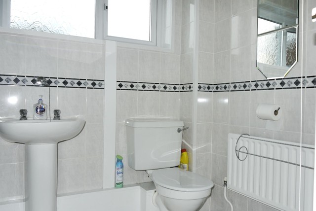  Image of 3 bedroom Detached house to rent in Hazelwood Meadow Sandwich CT13 at Sandwich, CT13 0AR