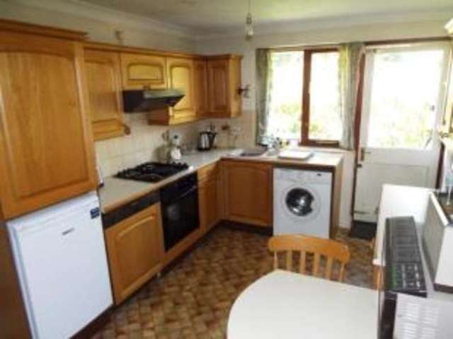  Image of 3 bedroom Terraced house for sale in Heath Road Petersfield GU31 at Heath Road Petersfield Petersfield, GU31 4EG