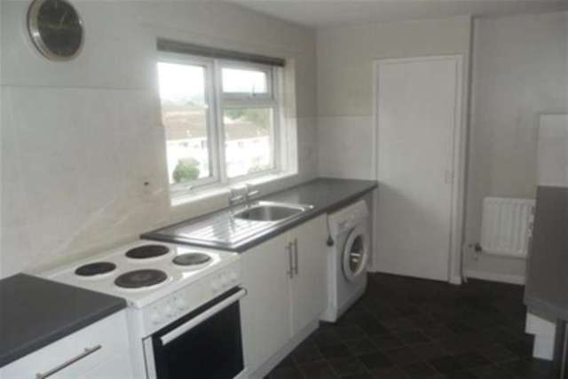  Image of 2 bedroom Flat to rent in Hamlin Gardens Exeter EX1 at Exeter, EX1 3BD