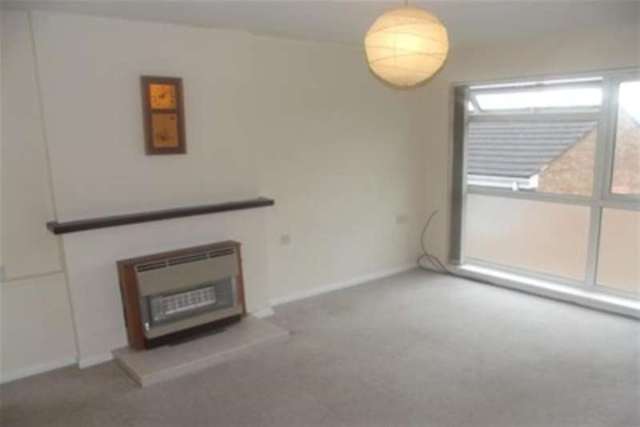  Image of 2 bedroom Flat to rent in Hamlin Gardens Exeter EX1 at Exeter, EX1 3BD