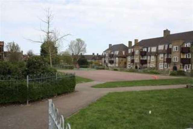  Image of 2 bedroom Property for sale in Hexal Road London SE6 at Hexal Road Catford Catford, SE6 1PN