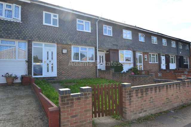  Image of 3 bedroom Terraced house to rent in Hexham Road Reading RG2 at Hexham Road  Reading, RG2 7UQ