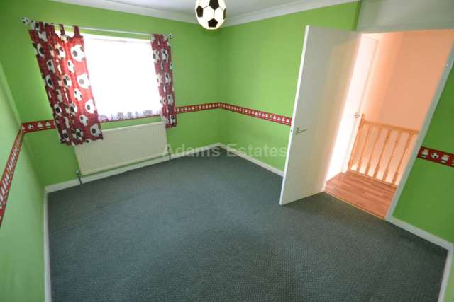  Image of 3 bedroom Terraced house to rent in Hexham Road Reading RG2 at Hexham Road  Reading, RG2 7UQ