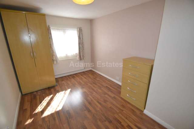  Image of 3 bedroom Terraced house to rent in Hexham Road Reading RG2 at Hexham Road  Reading, RG2 7UQ