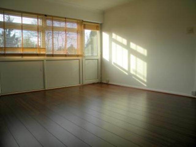  Image of 2 bedroom Apartment to rent in High Road Wormley Broxbourne EN10 at Broxbourne EN10 Broxbourne, EN10 6PS