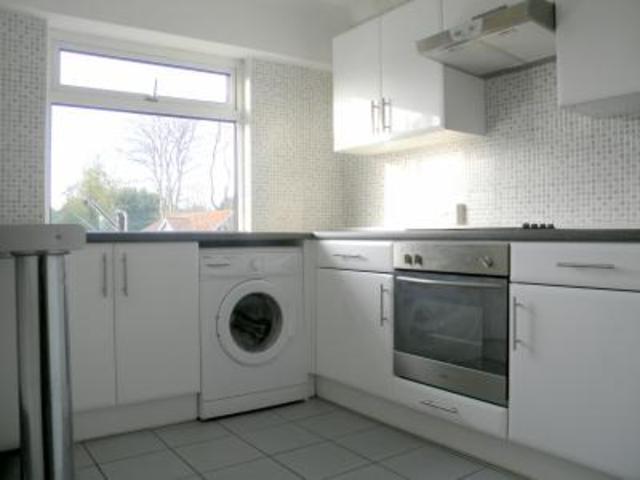  Image of 2 bedroom Apartment to rent in High Road Wormley Broxbourne EN10 at Broxbourne EN10 Broxbourne, EN10 6PS