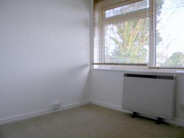  Image of 2 bedroom Apartment to rent in High Road Wormley Broxbourne EN10 at Broxbourne EN10 Broxbourne, EN10 6PS