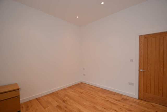  Image of 1 bedroom Flat to rent in High Street London W3 at High Street Acton  London, W3 6NG