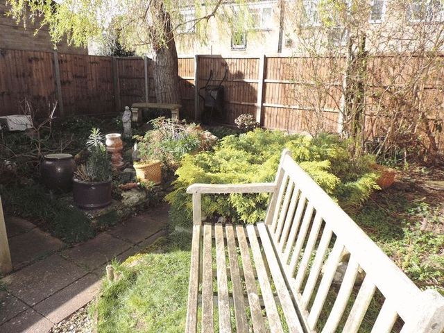  Image of 3 bedroom Detached house to rent in High Street Harrold Bedford MK43 at High Street Harrold Bedford, MK43 7DQ