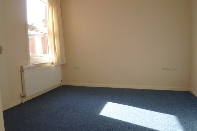  Image of 1 bedroom Flat to rent in Shirley High Street Shirley Southampton SO15 at Shirley  Southampton, SO15 3NF