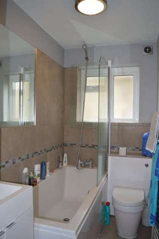  Image of 2 bedroom Flat to rent in Hilldrop Crescent London N7 at Hilldrop Crescent  London, N7 0JA