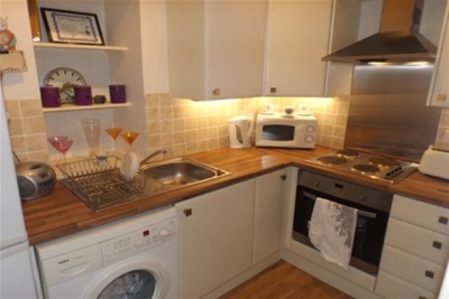  Image of 2 bedroom Flat to rent in Hillfoot Street Dennistoun Glasgow G31 at Dennistoun Glasgow Glasgow, G31 2LF