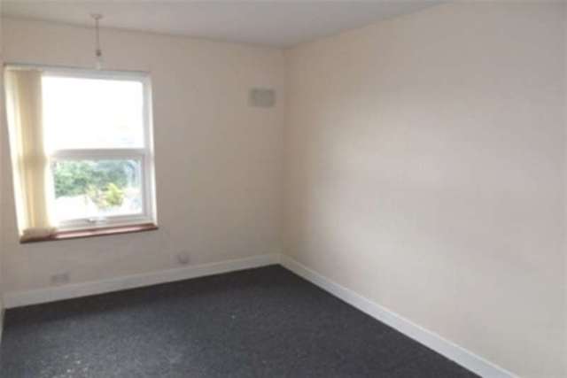  Image of 3 bedroom Semi-Detached house to rent in Holgate Crescent Sheffield S5 at Sheffield, S5 9LE