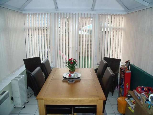  Image of 4 bedroom Town House for sale in Hollist Chase Wick Littlehampton BN17 at Littlehampton West Sussex Littlehampton, BN17 6FY