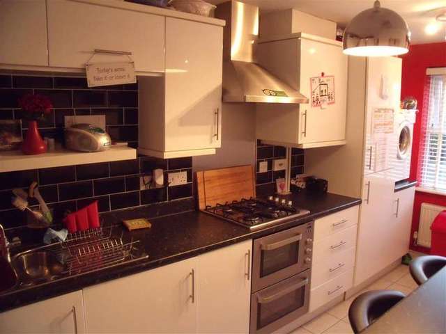  Image of 4 bedroom Town House for sale in Hollist Chase Wick Littlehampton BN17 at Littlehampton West Sussex Littlehampton, BN17 6FY