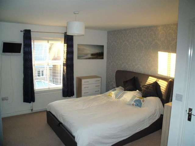  Image of 4 bedroom Town House for sale in Hollist Chase Wick Littlehampton BN17 at Littlehampton West Sussex Littlehampton, BN17 6FY