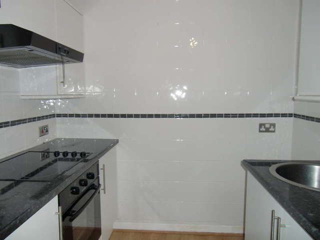  Image of 1 bedroom Flat for sale in Park Road Buxton SK17 at Park Road Buxton Derbyshire, SK17 6TH