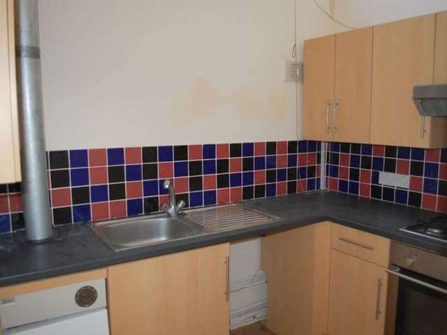  Image of 2 bedroom Flat to rent in Hope Farm Precinct Great Sutton Ellesmere Port CH66 at Great Sutton Ellesmere Port Cheshire, CH66 2RG