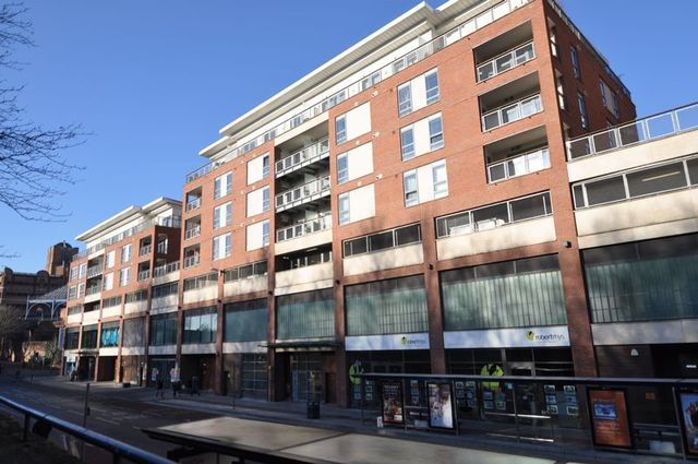 Image of 1 bedroom Flat to rent in Broad Weir Broadmead Bristol BS1 at Broad Weir  Bristol, BS1 3DJ