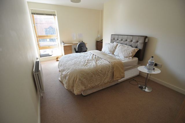  Image of 1 bedroom Flat to rent in Broad Weir Broadmead Bristol BS1 at Broad Weir  Bristol, BS1 3DJ