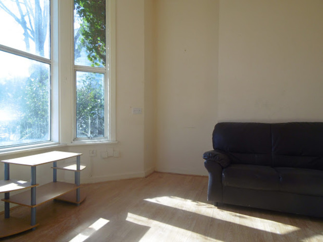  Image of 1 bedroom Property to rent in Howard Gardens Cardiff CF24 at Howard Gardens  Cardiff, CF24 0EF