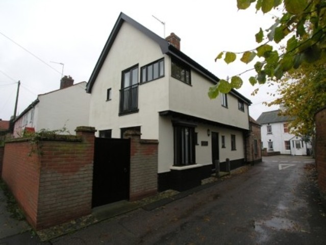  Image of 3 bedroom Detached house to rent in Hungate Lane Beccles NR34 at Hungate Lane  Beccles, NR34 9TN
