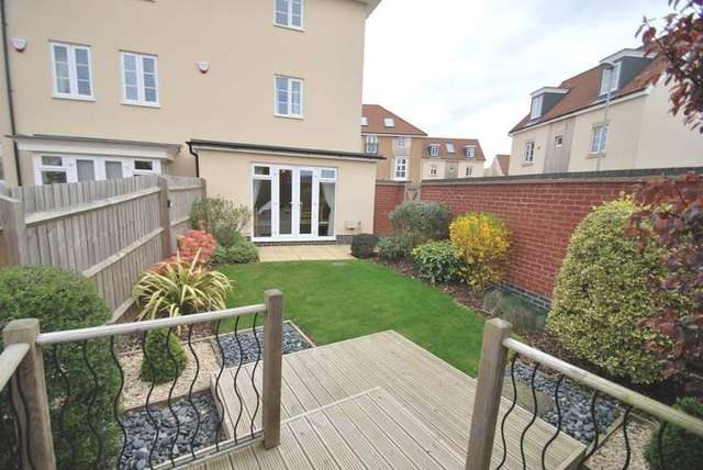  Image of 4 bedroom Semi-Detached house to rent in Towpath Avenue Northampton NN4 at Northampton Great Houghton, NN4 9DU