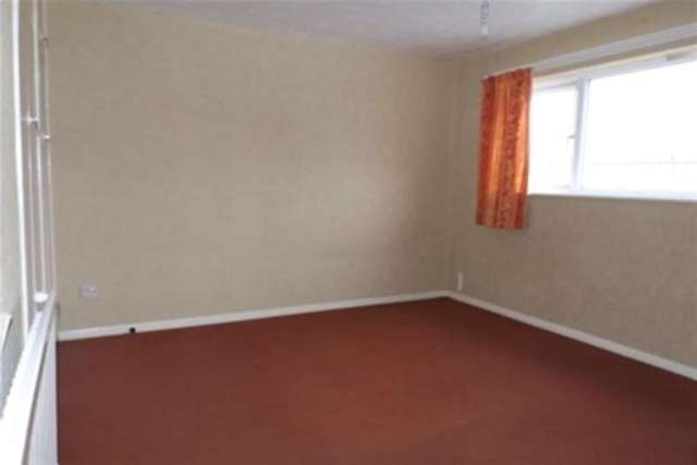  Image of 3 bedroom Detached house to rent in Inkpen Walk Havant PO9 at Havant, PO9 4EJ