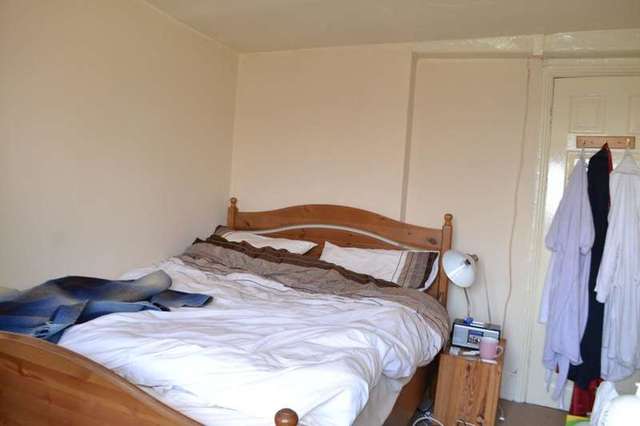  Image of 2 bedroom Flat to rent in Ivanhoe Road London SE5 at Ivanhoe Road  London, SE5 8DJ
