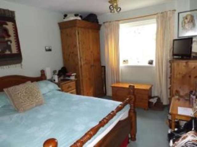  Image of 1 bedroom Flat for sale in Wake Green Park Moseley Birmingham B13 at Wake Green Park Birmingham Springfield, B13 9XY