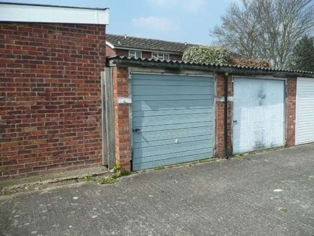  Image of 2 bedroom Maisonette for sale in Jasmin Road West Ewell Epsom KT19 at Jasmin Road  West Ewell, KT19 9DY