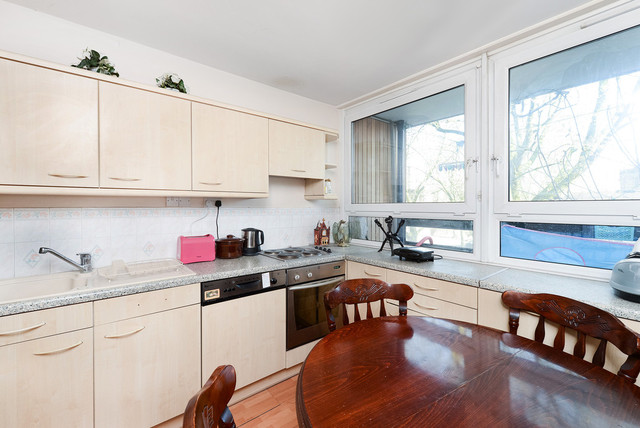  Image of 3 bedroom Flat for sale in John Ruskin Street London SE5 at John Ruskin Street Camberwell London, SE5 0XQ