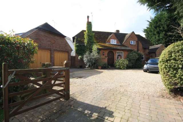  Image of 3 bedroom Detached house for sale in Kennel Lane Billericay CM11 at Kennel Lane  Billericay, CM11 2SU