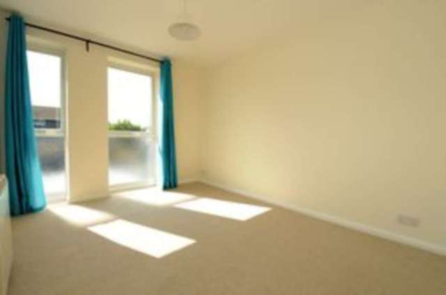  Image of 2 bedroom End of Terrace to rent in Kennet Close Grove Wantage OX12 at Kennet Close Grove Wantage, OX12 0NJ