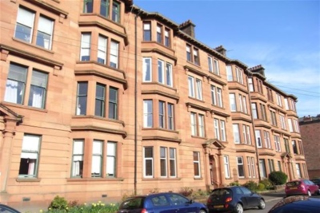  Image of 2 bedroom Flat to rent in Kennyhill Square Glasgow G31 at Dennistoun Glasgow Glasgow, G31 3LL