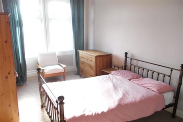 Image of 2 bedroom Flat to rent in Kennyhill Square Glasgow G31 at Dennistoun Glasgow Glasgow, G31 3LL