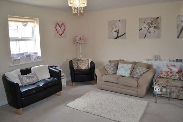  Image of 1 bedroom Apartment to rent in Kiln Avenue Chinnor OX39 at Kiln Avenue  Chinnor, OX39 4BZ